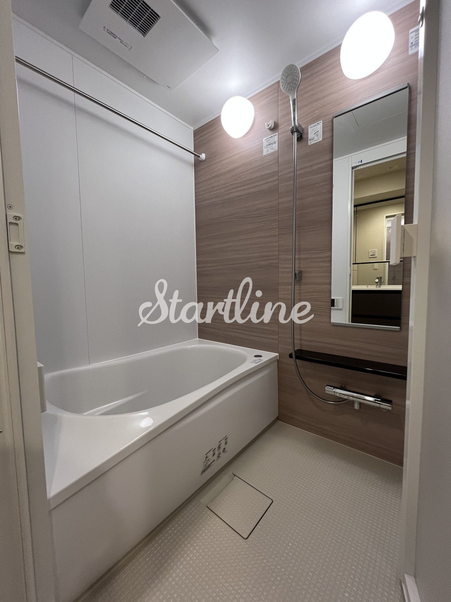 シャワールーム