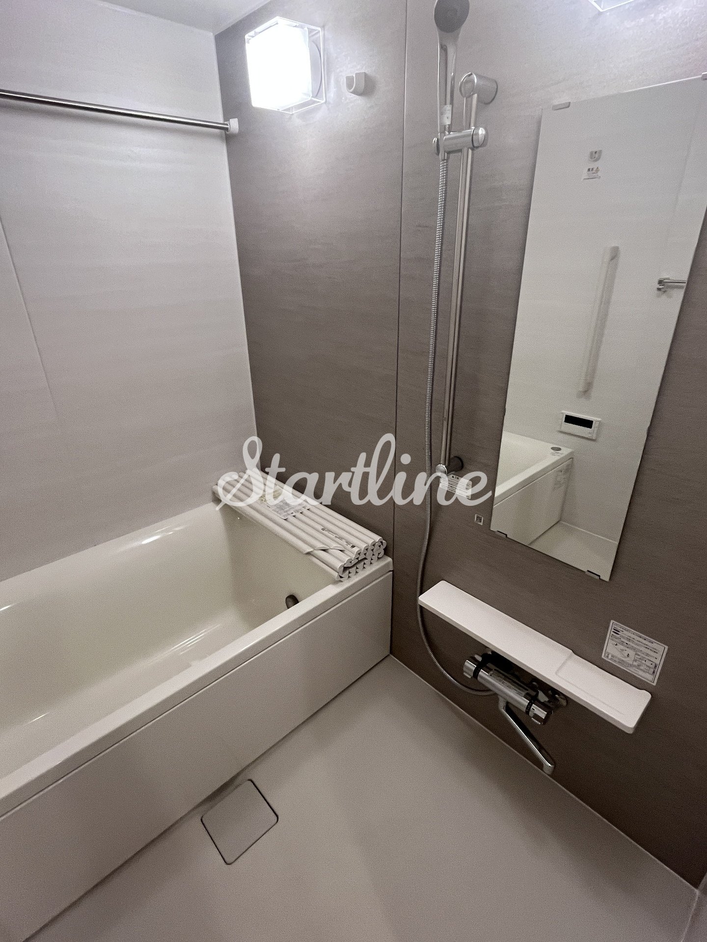 シャワールーム