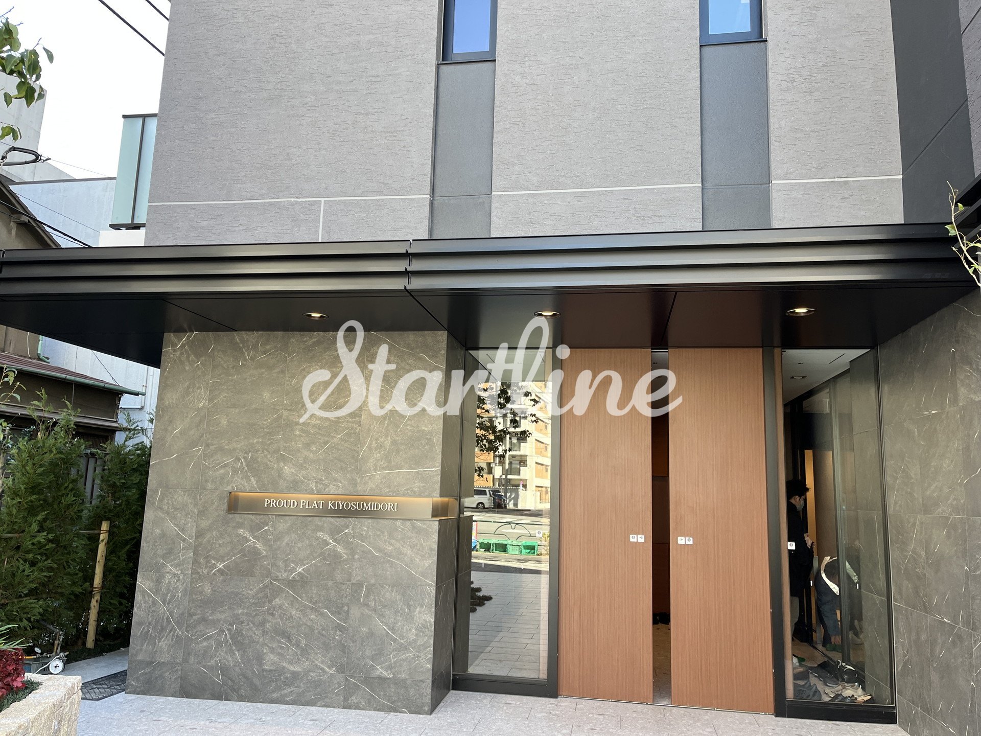 建物エントランス