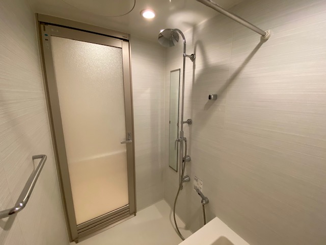 シャワールーム