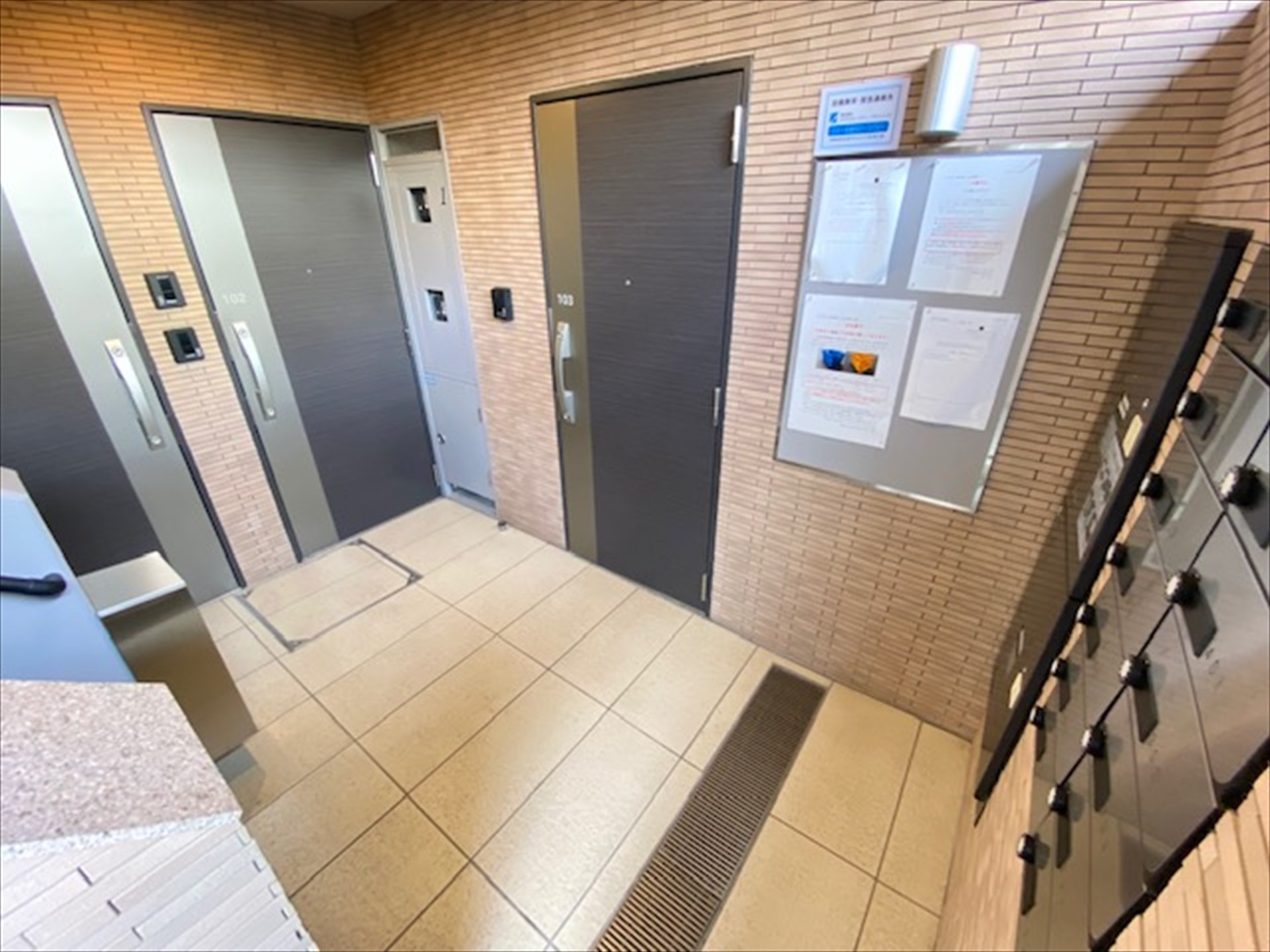 建物エントランス