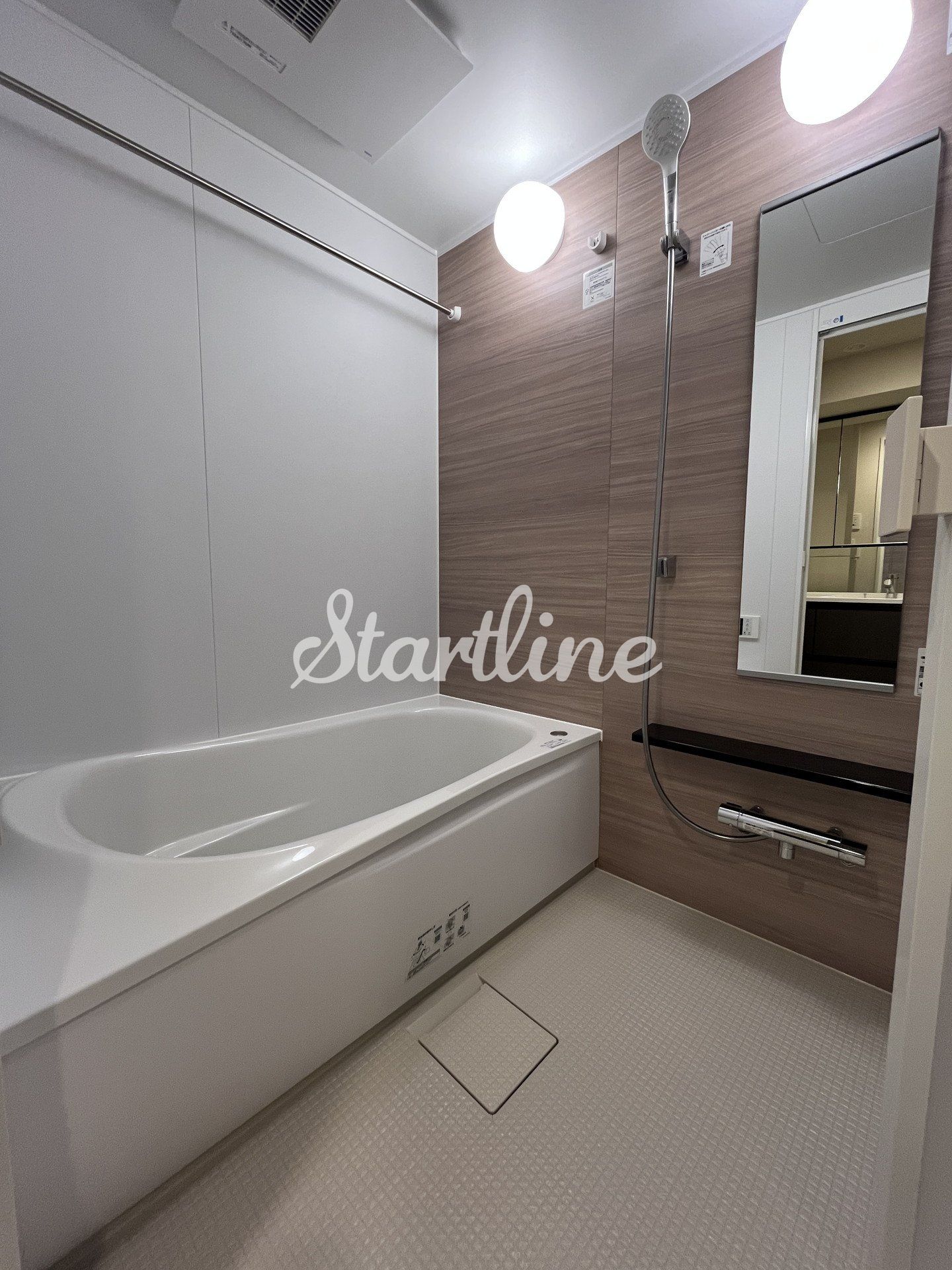 シャワールーム