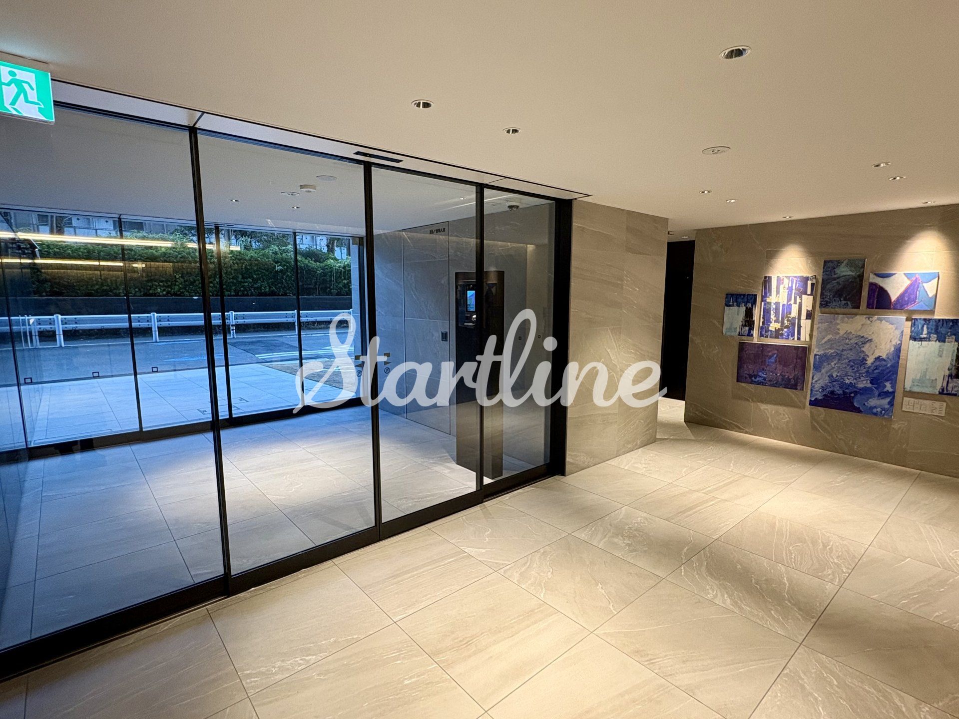 建物エントランス