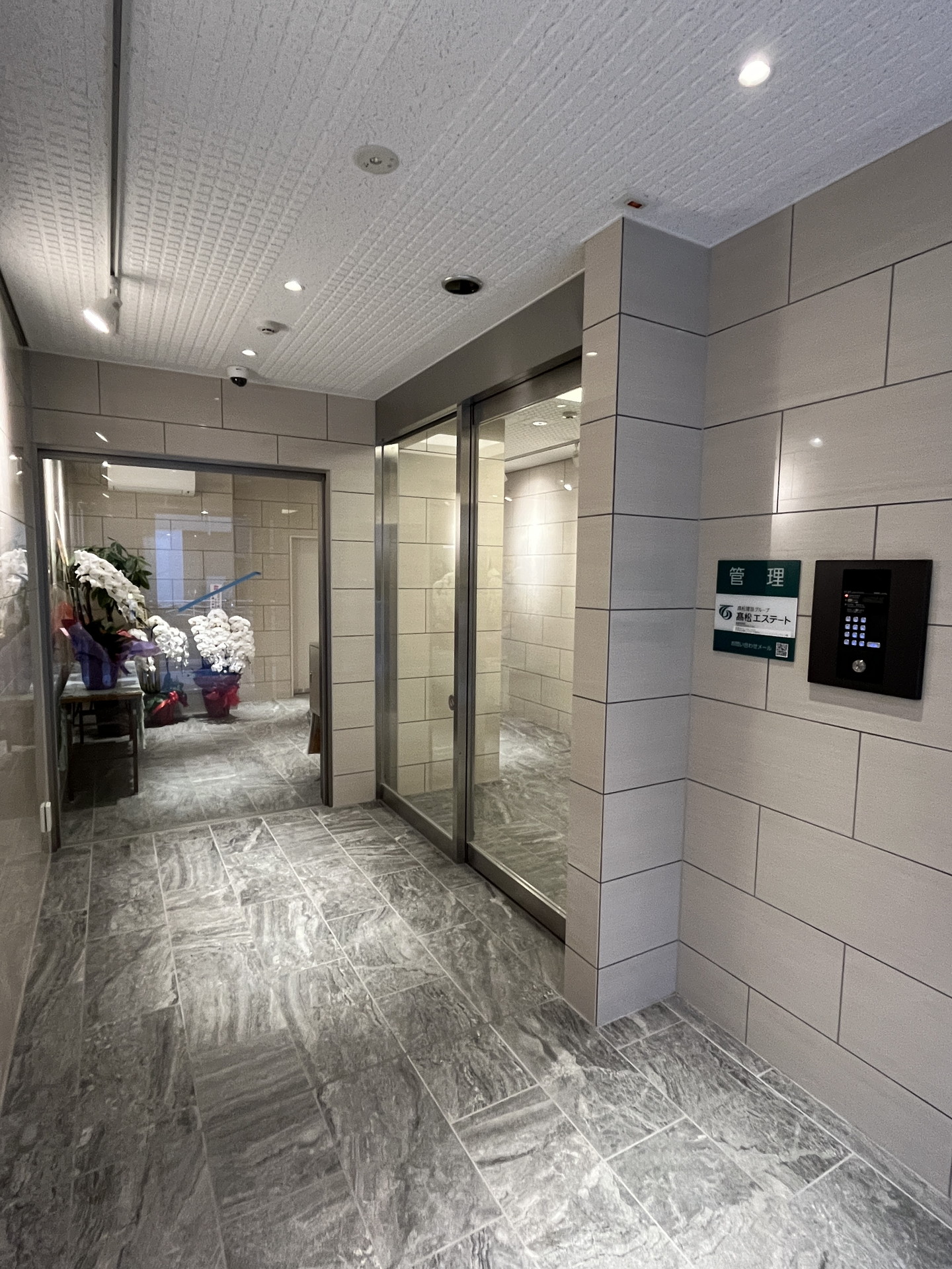 建物エントランス