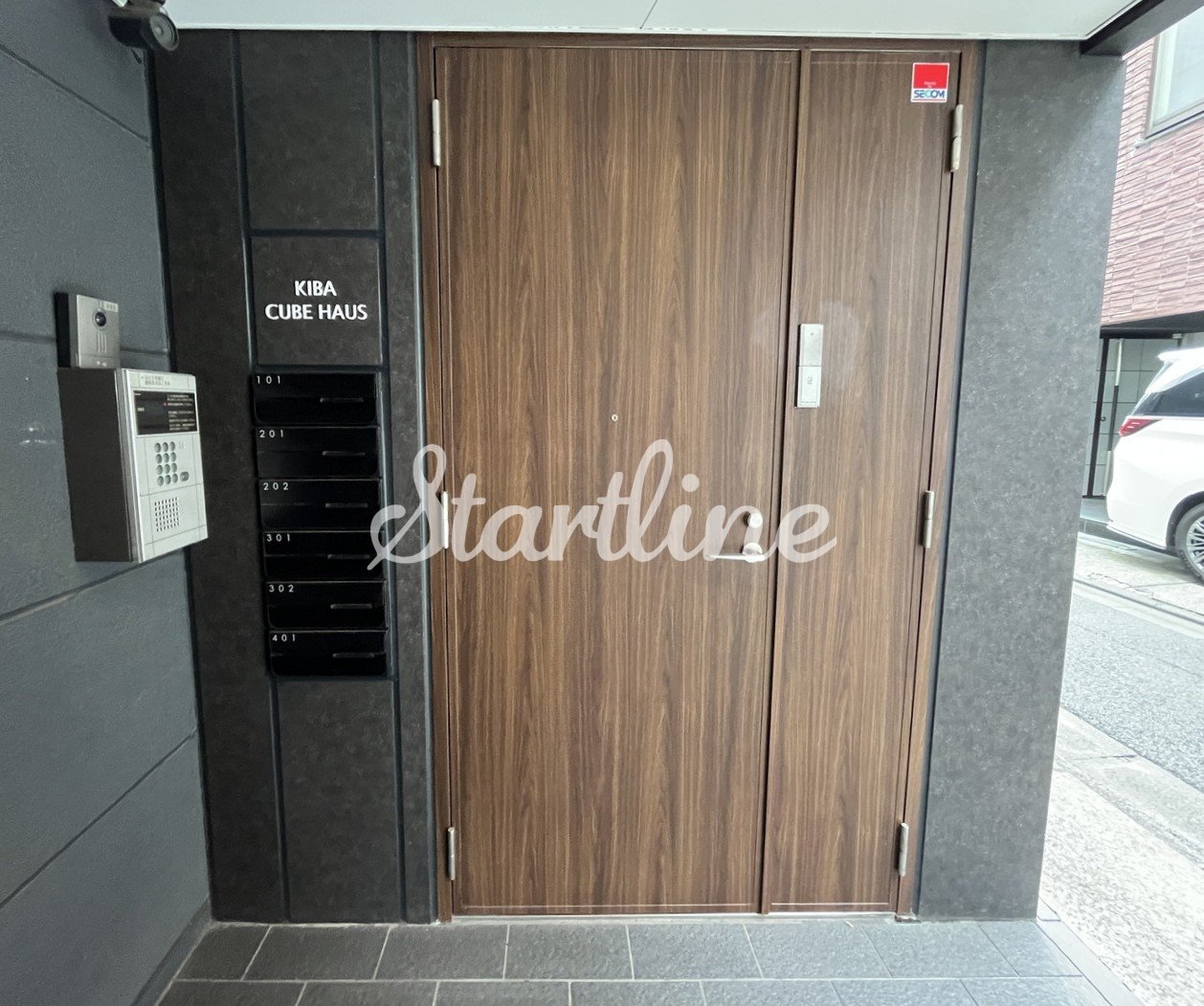 建物エントランス