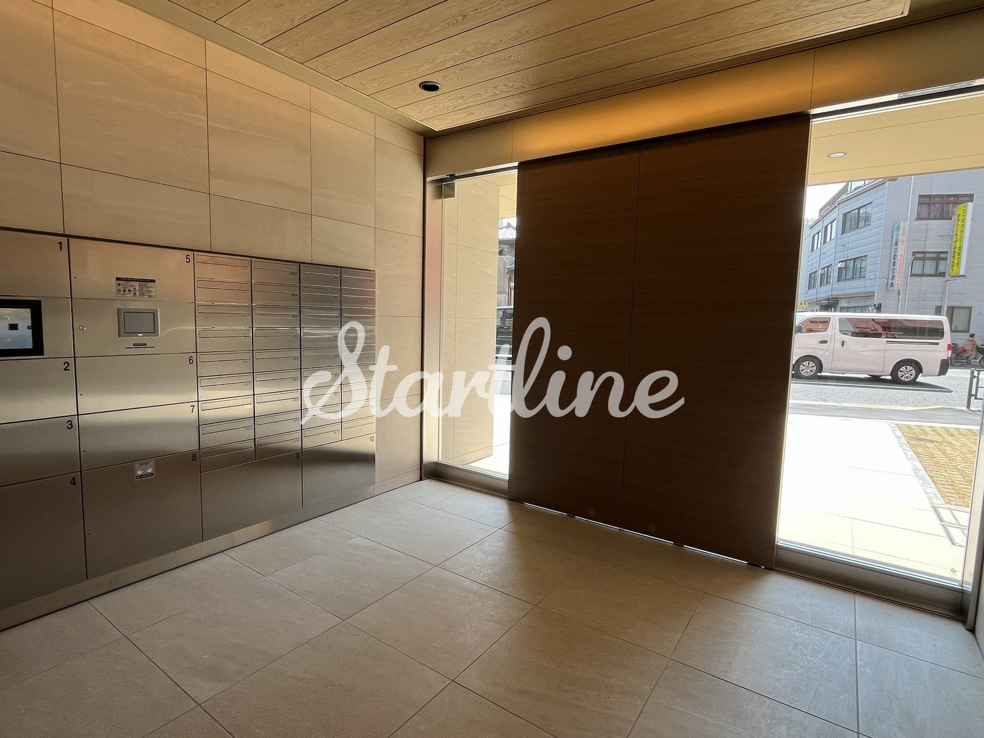 建物エントランス