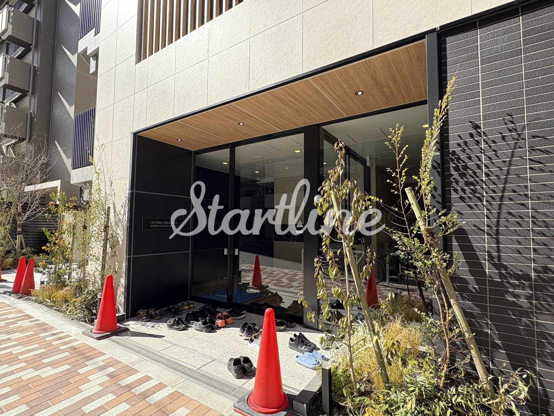 建物エントランス