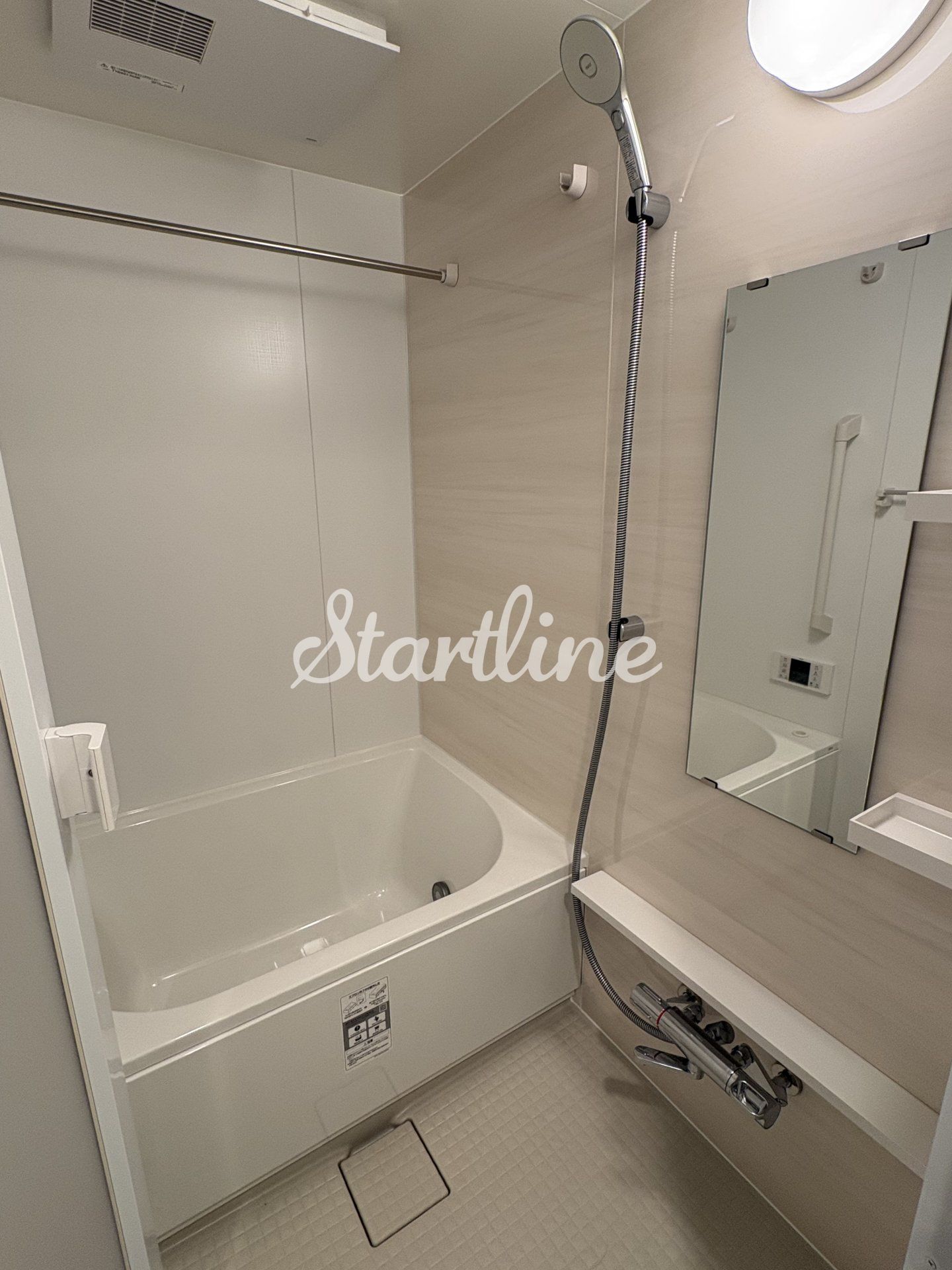 シャワールーム