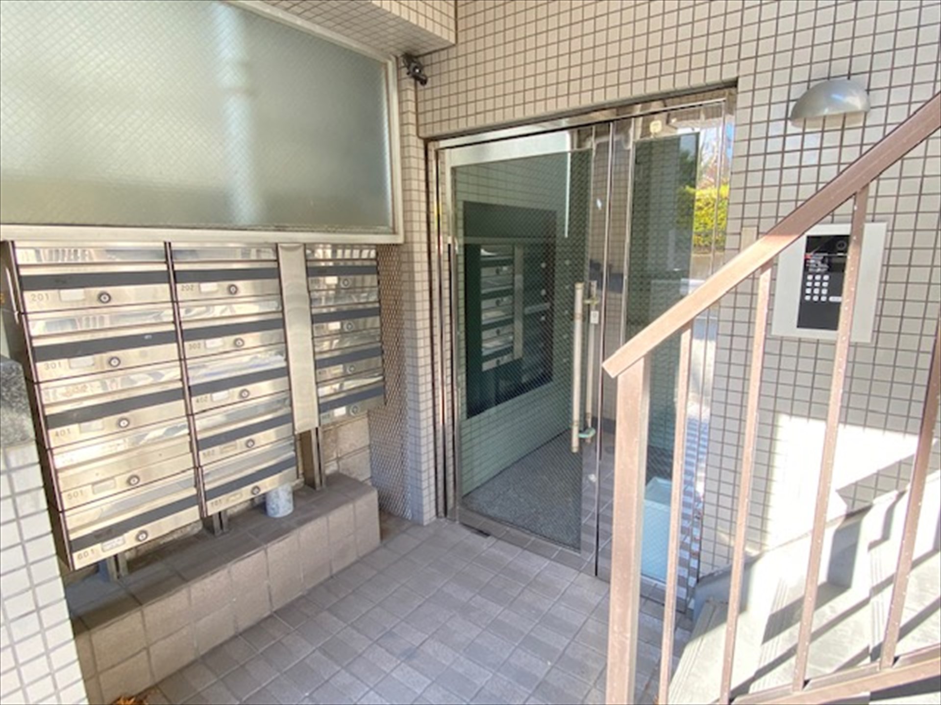 建物エントランス