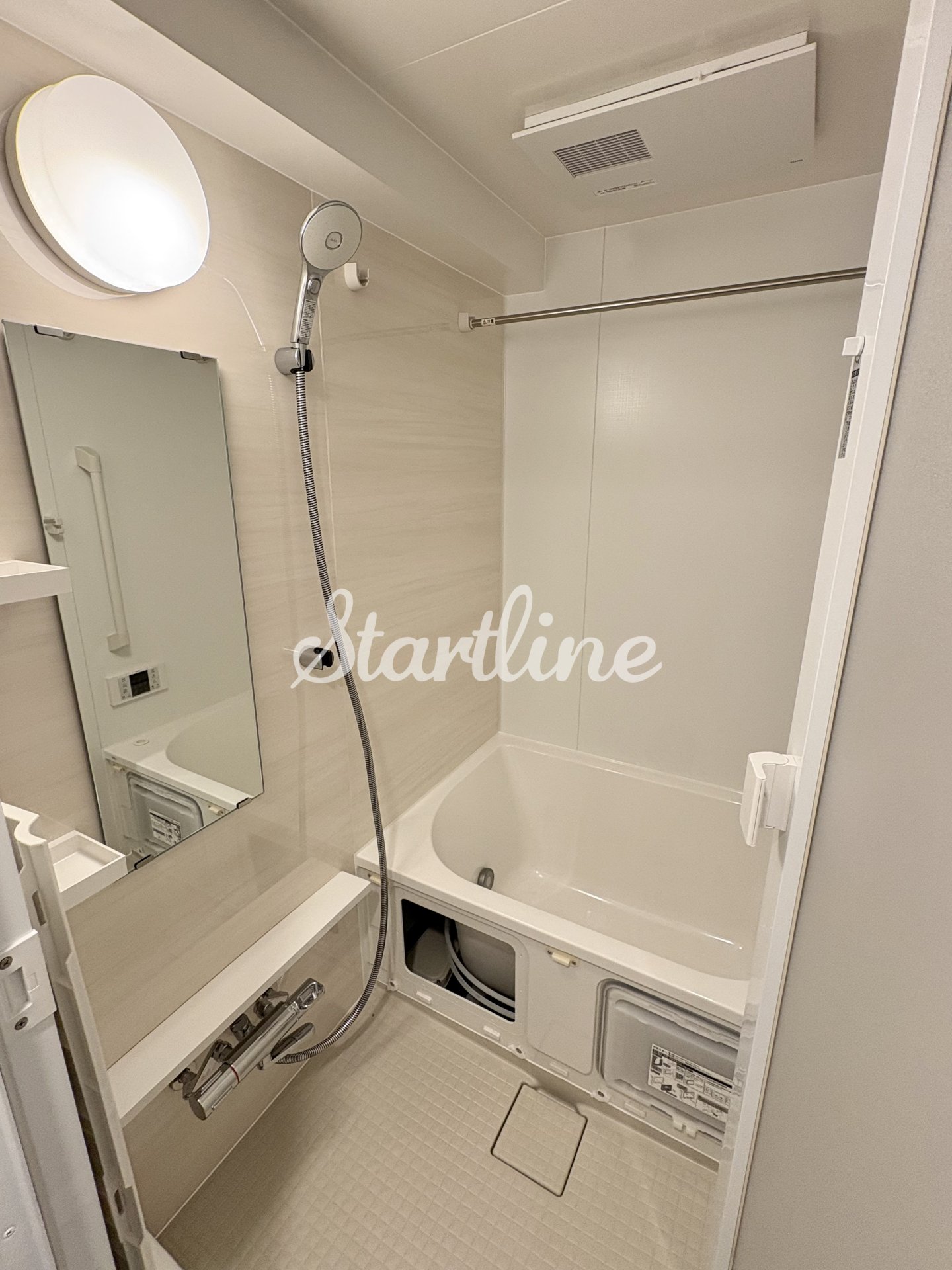 シャワールーム