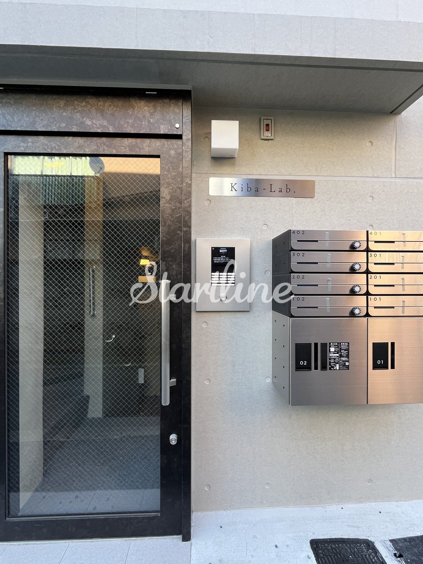 建物エントランス