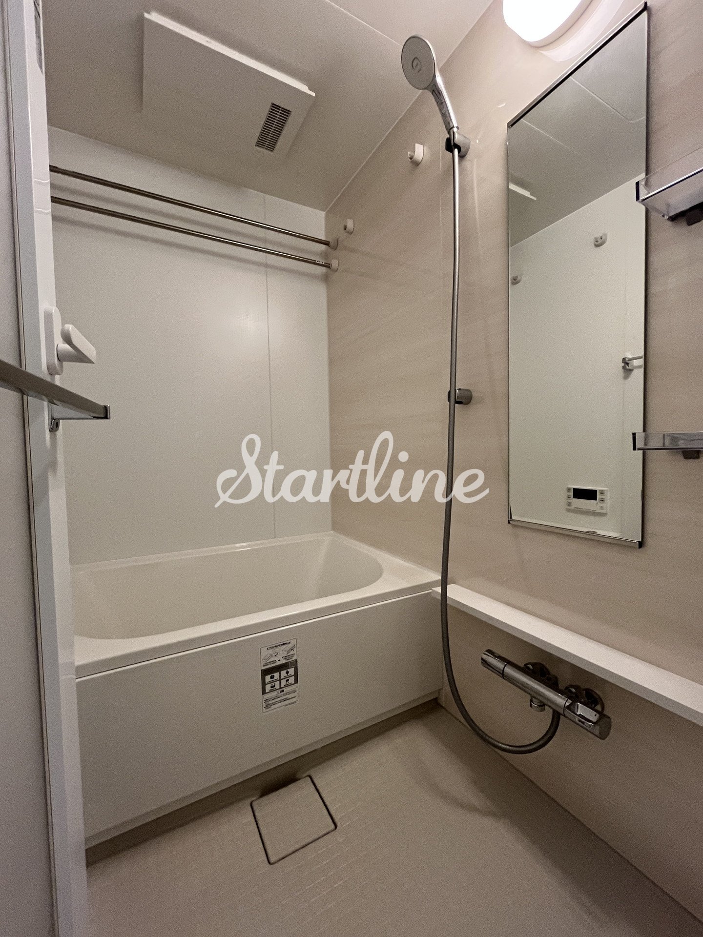 シャワールーム