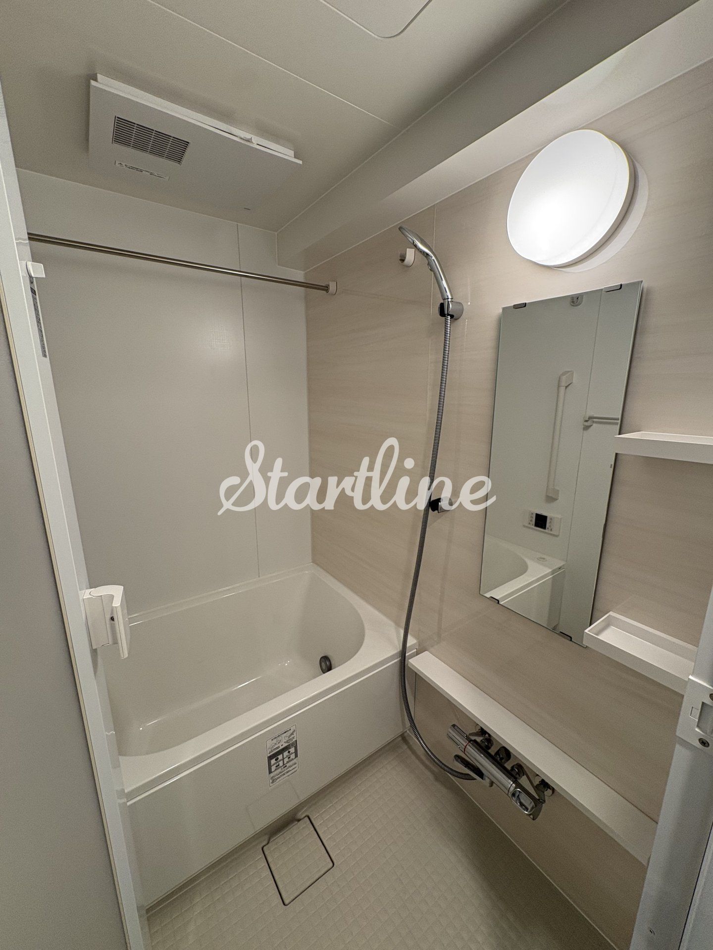 シャワールーム