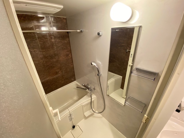 シャワールーム