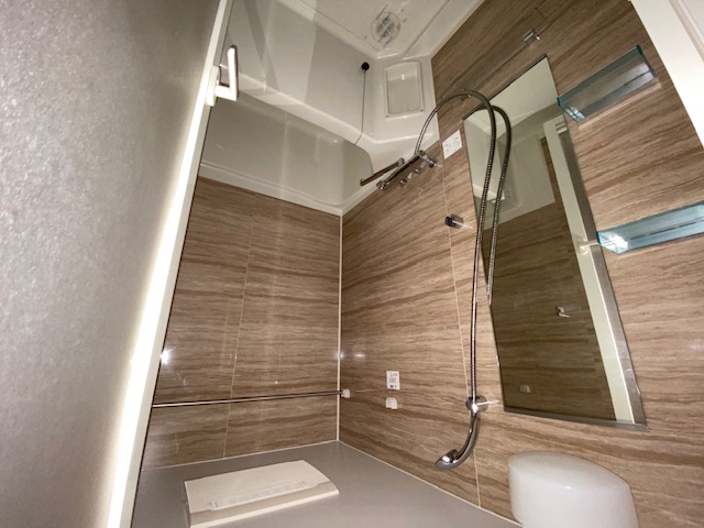 シャワールーム