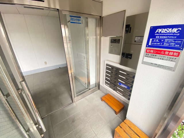 建物エントランス