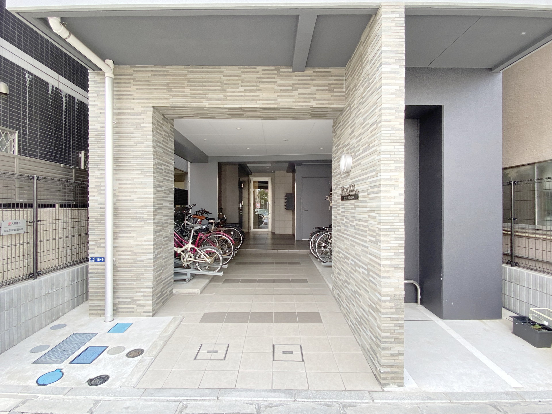 建物エントランス