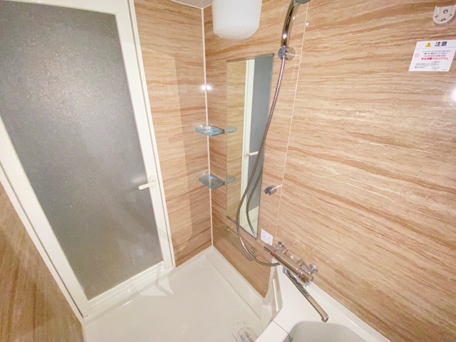 シャワールーム