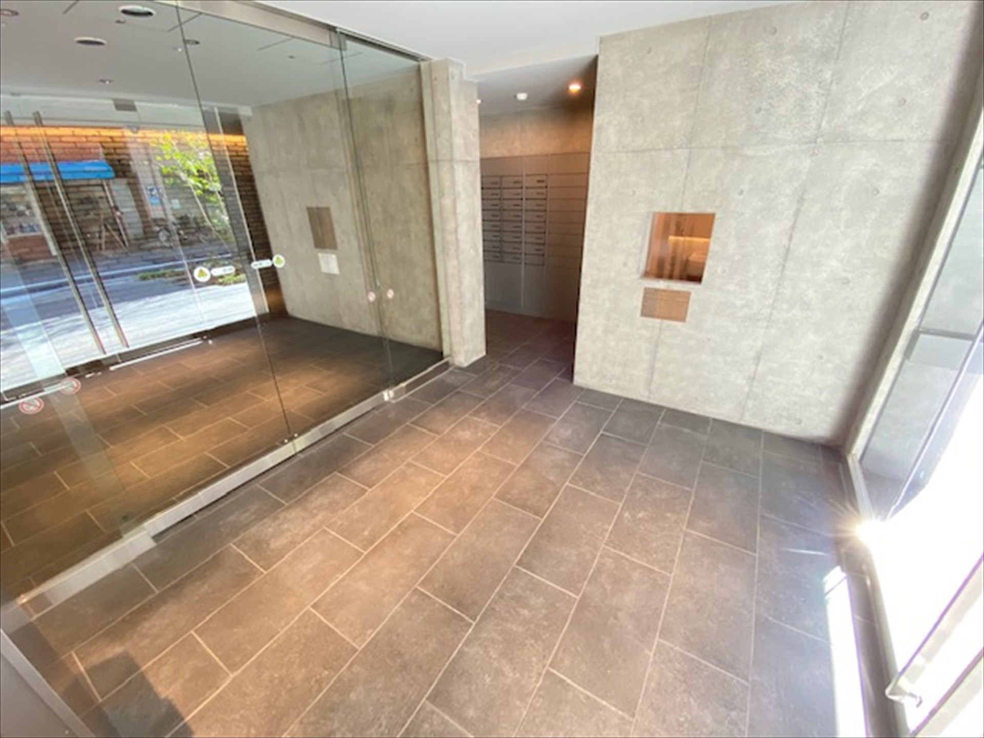 建物エントランス