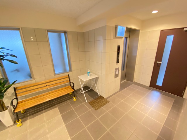 建物エントランス