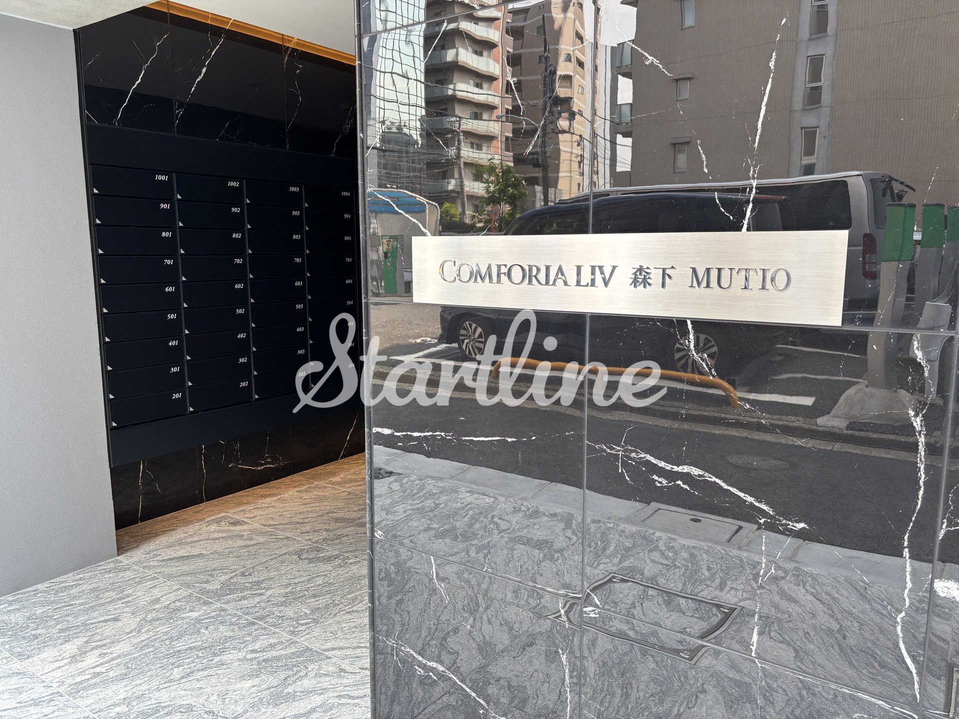 建物エントランス