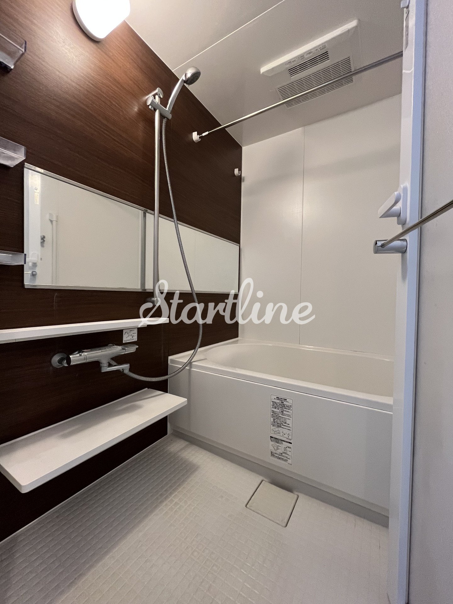 シャワールーム