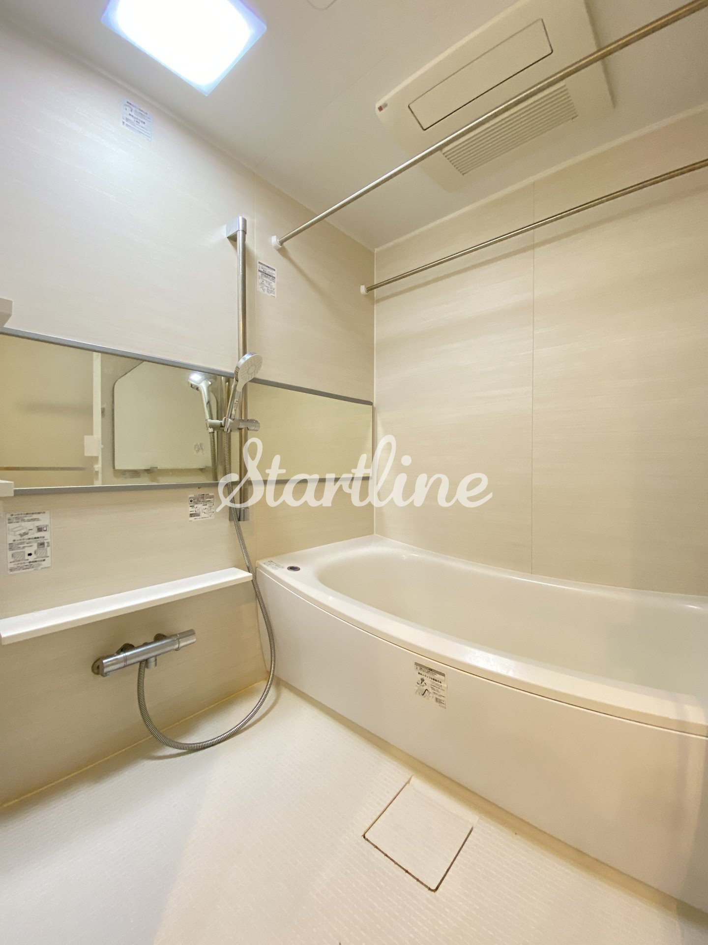 シャワールーム