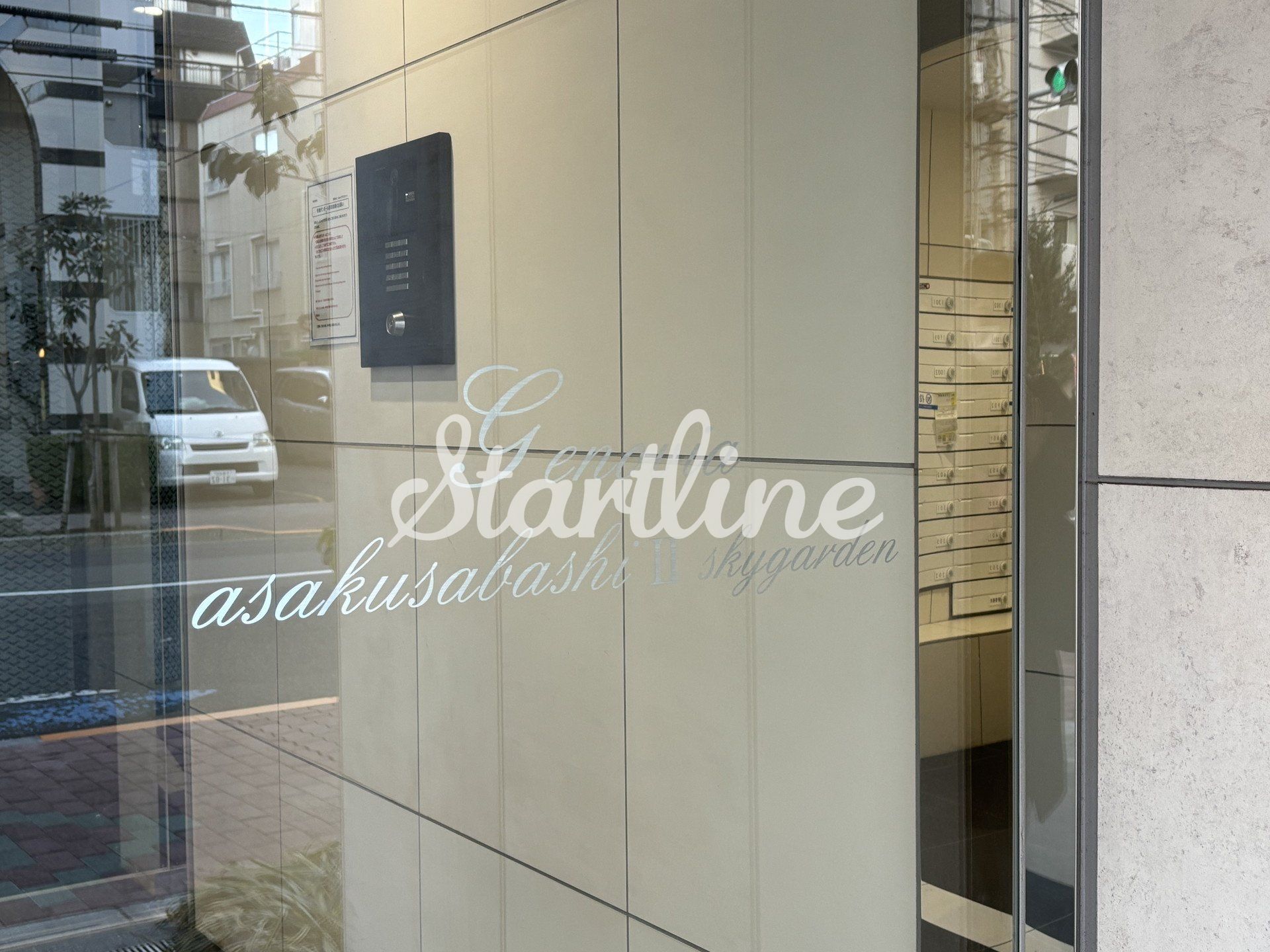 建物エントランス