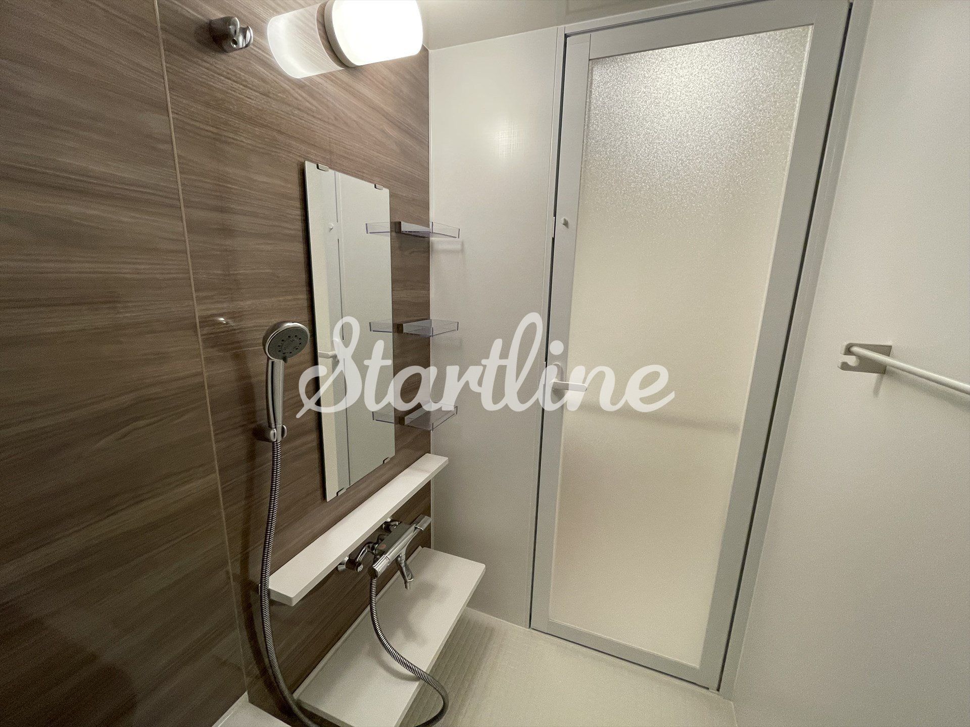 シャワールーム