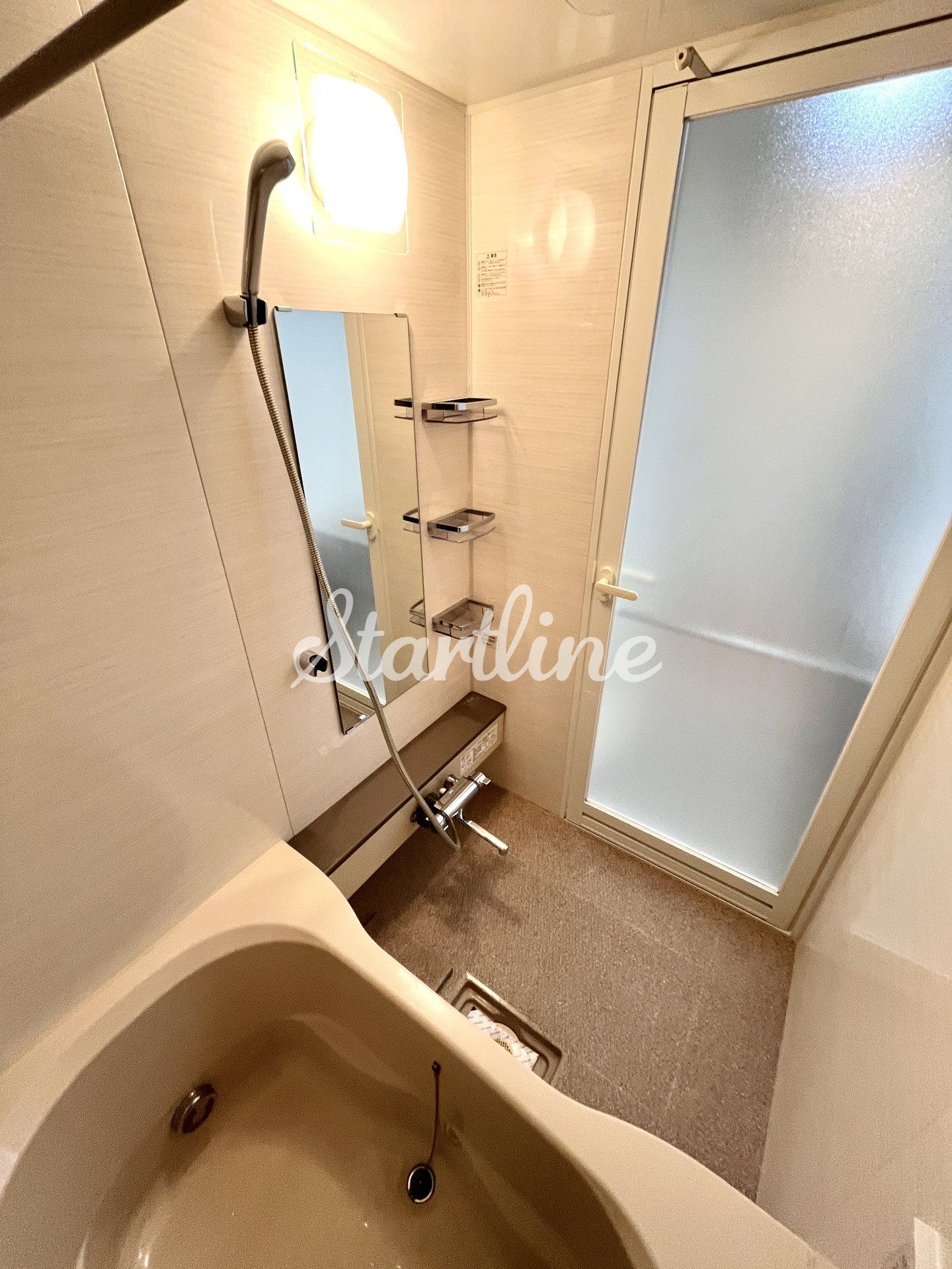 シャワールーム