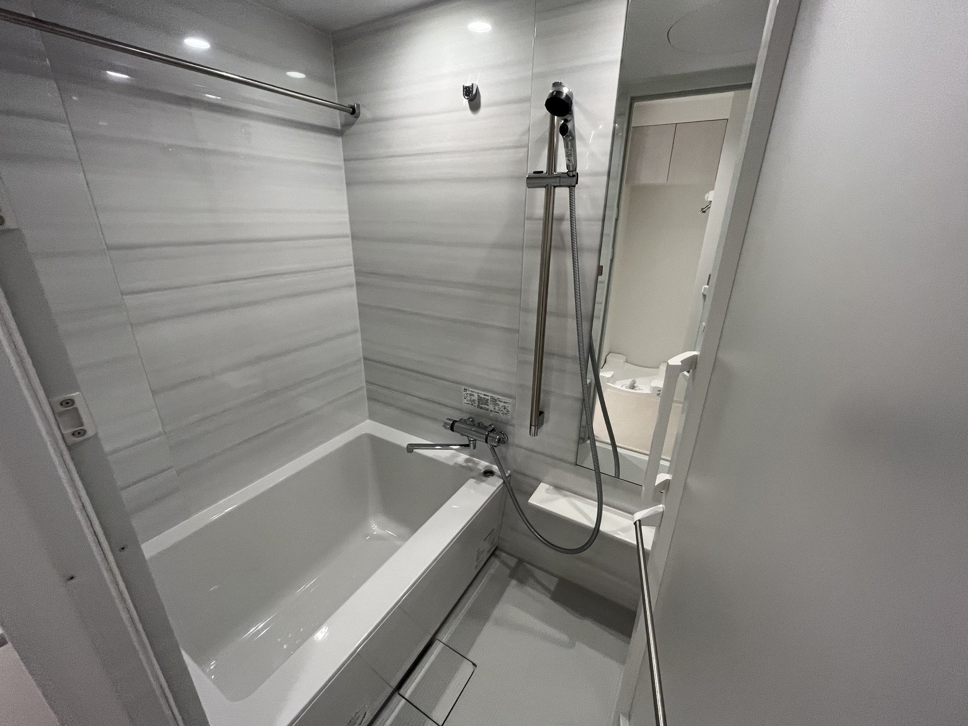 シャワールーム