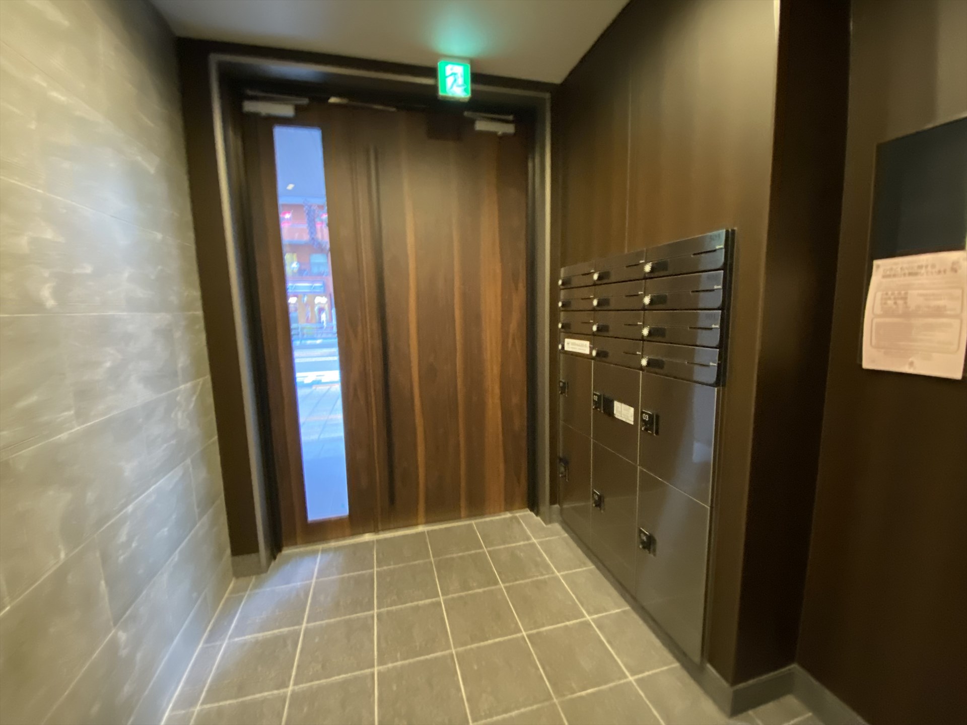 建物エントランス