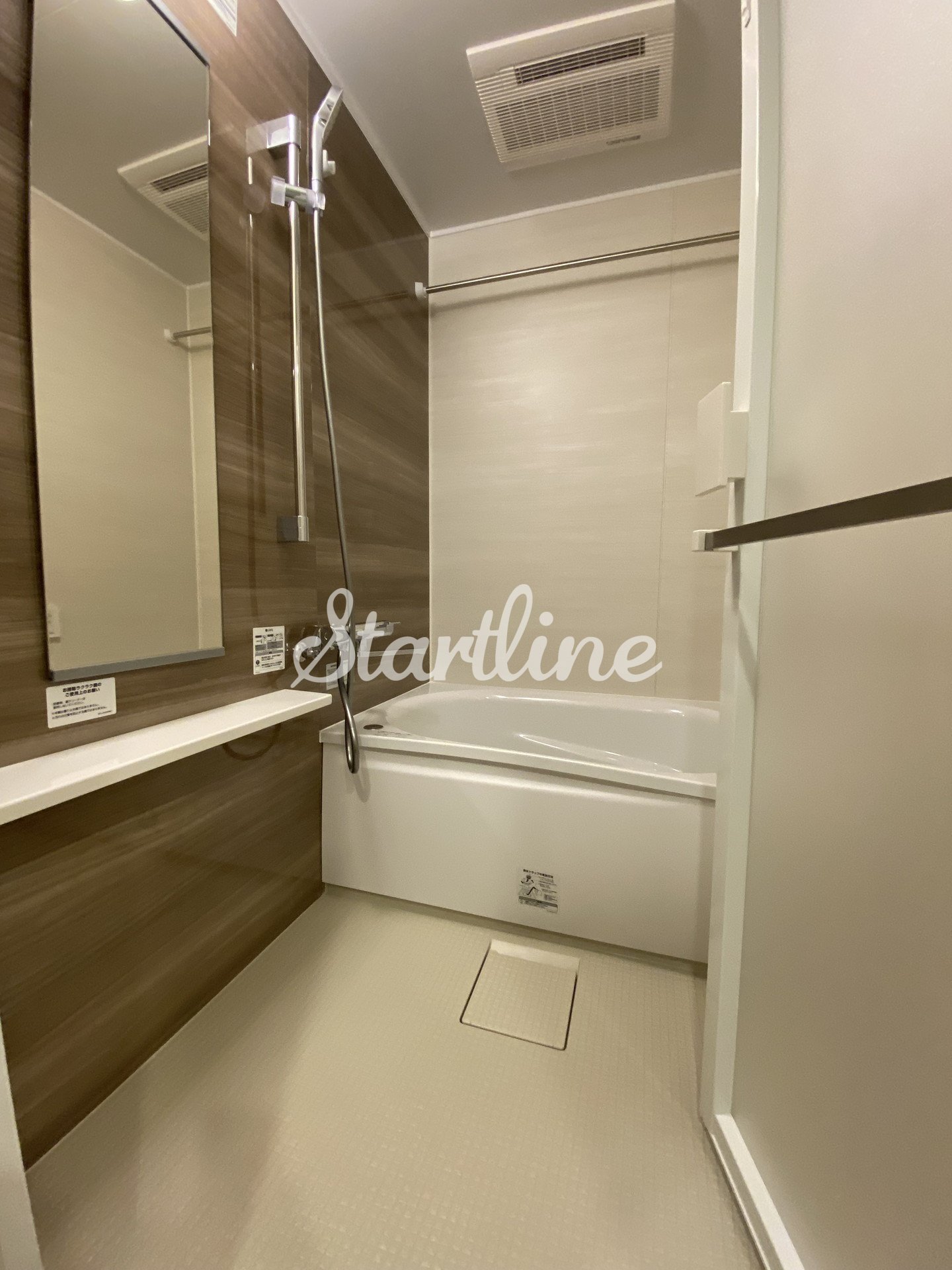 シャワールーム