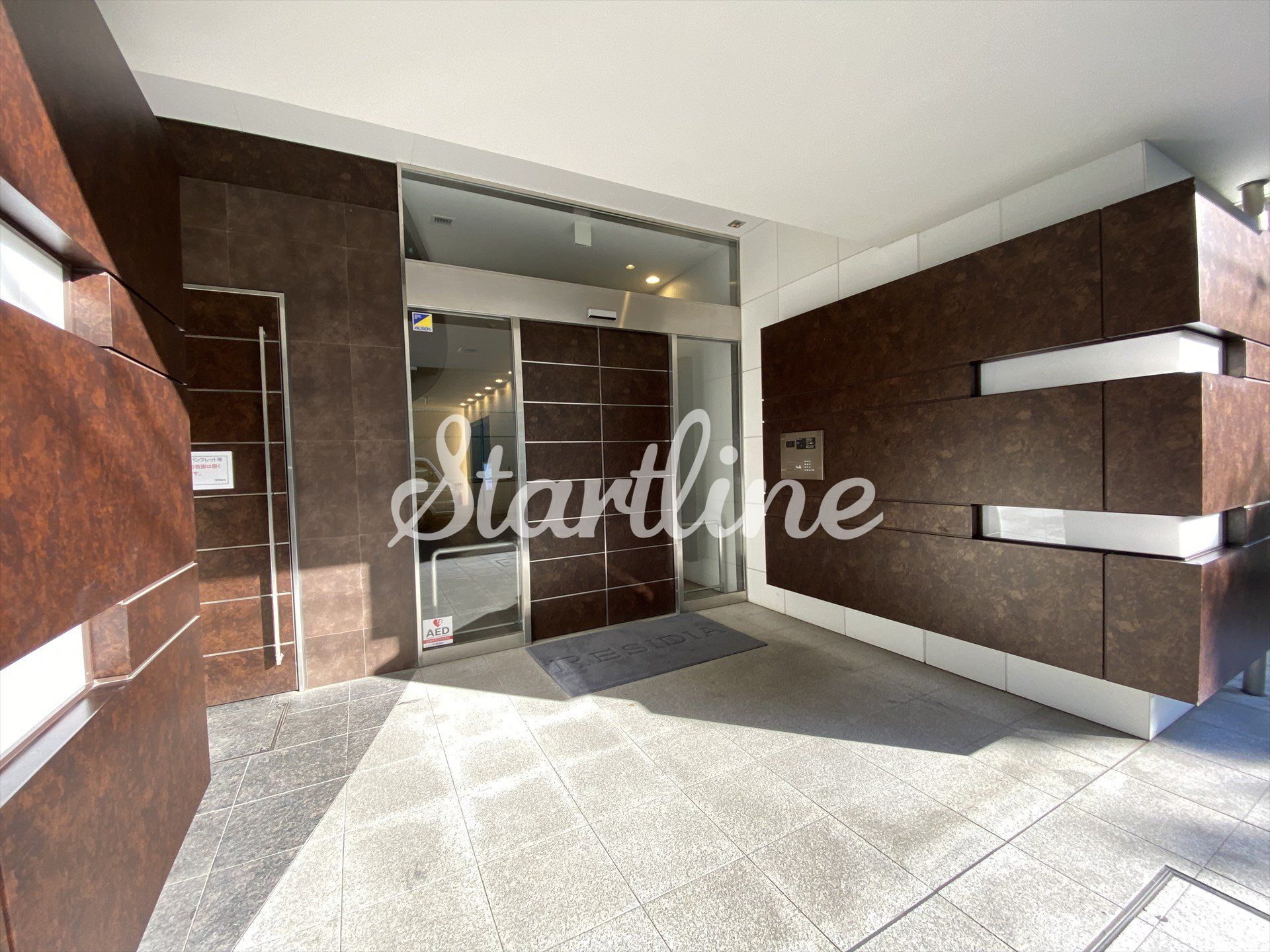 建物エントランス