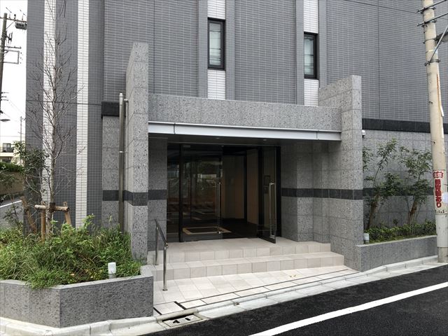 建物エントランス