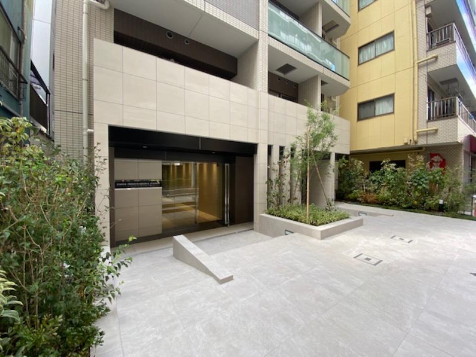 建物エントランス