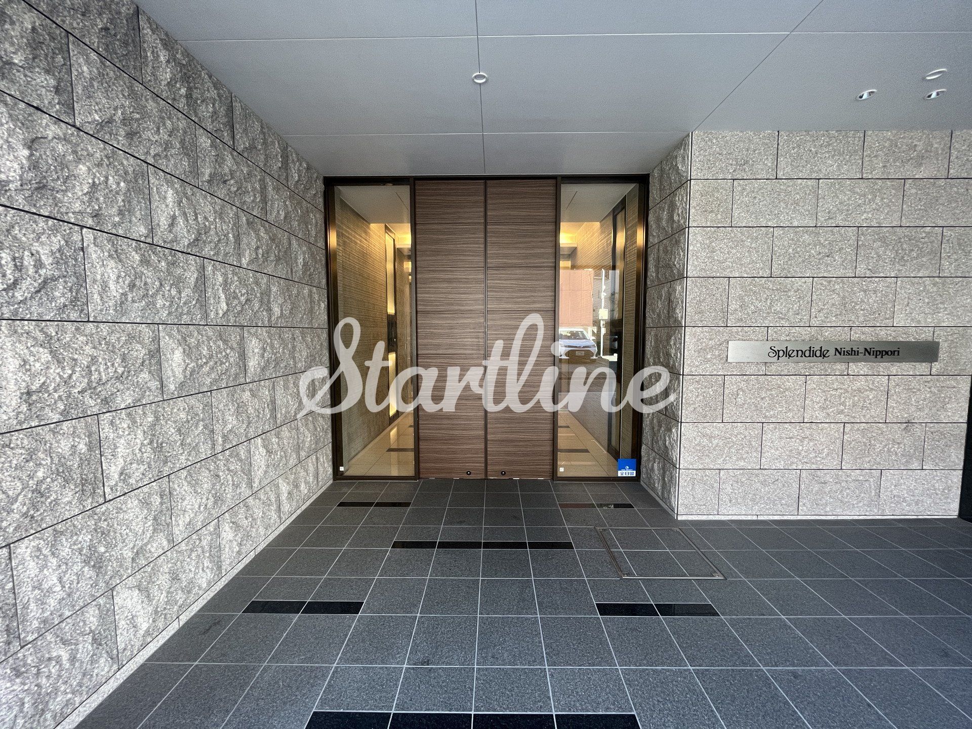 建物エントランス