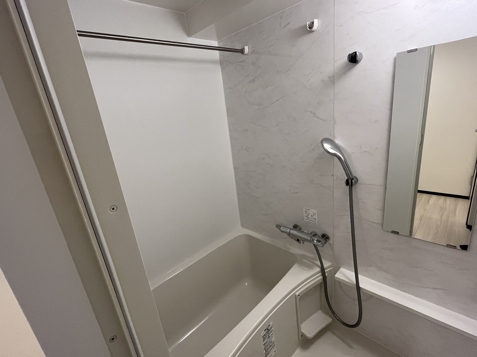 シャワールーム