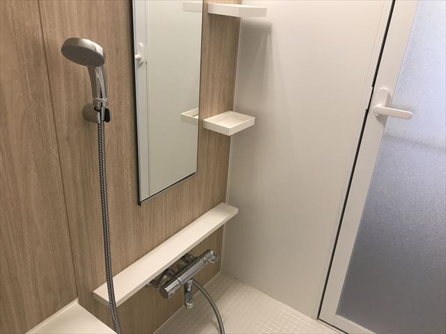 シャワールーム