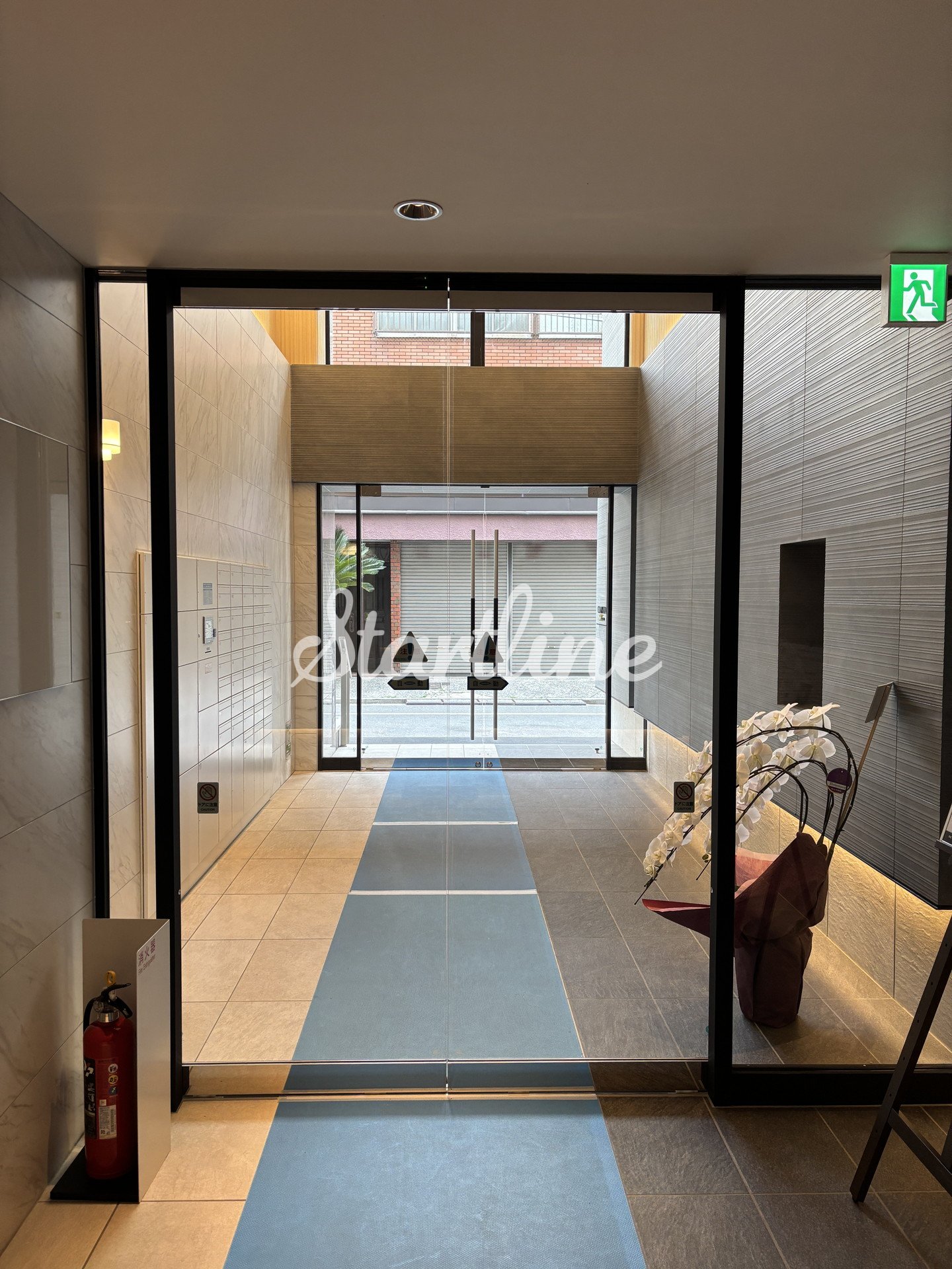 建物エントランス