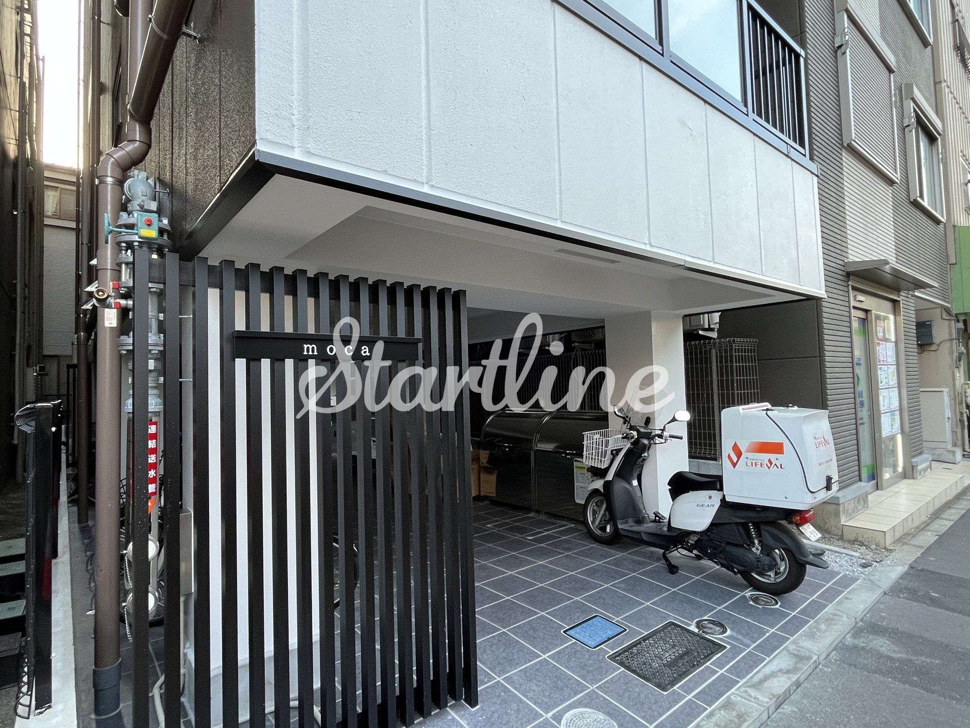 建物エントランス