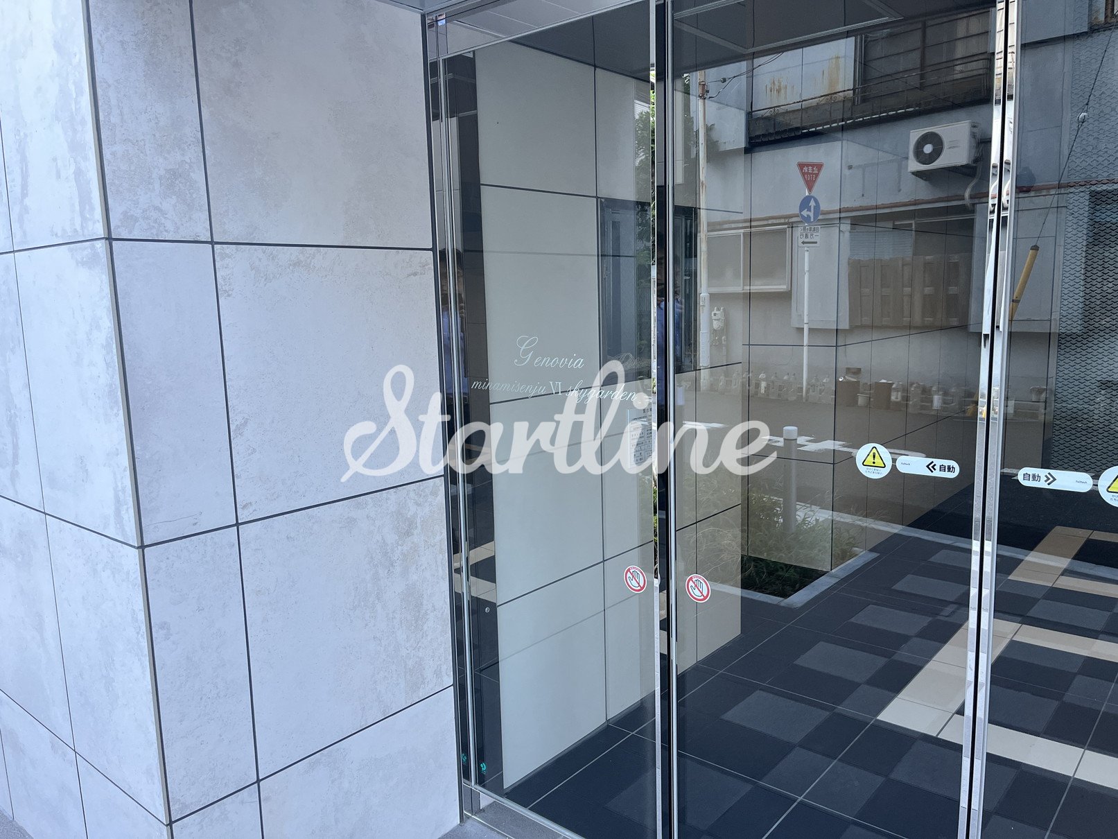 建物エントランス