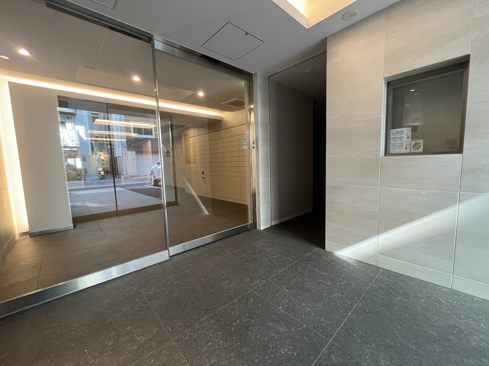 建物エントランス