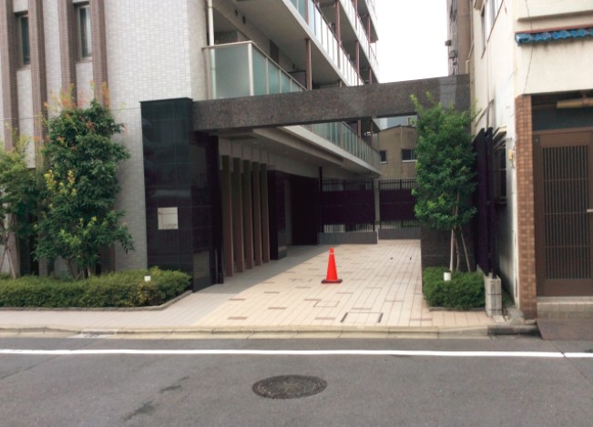 建物エントランス