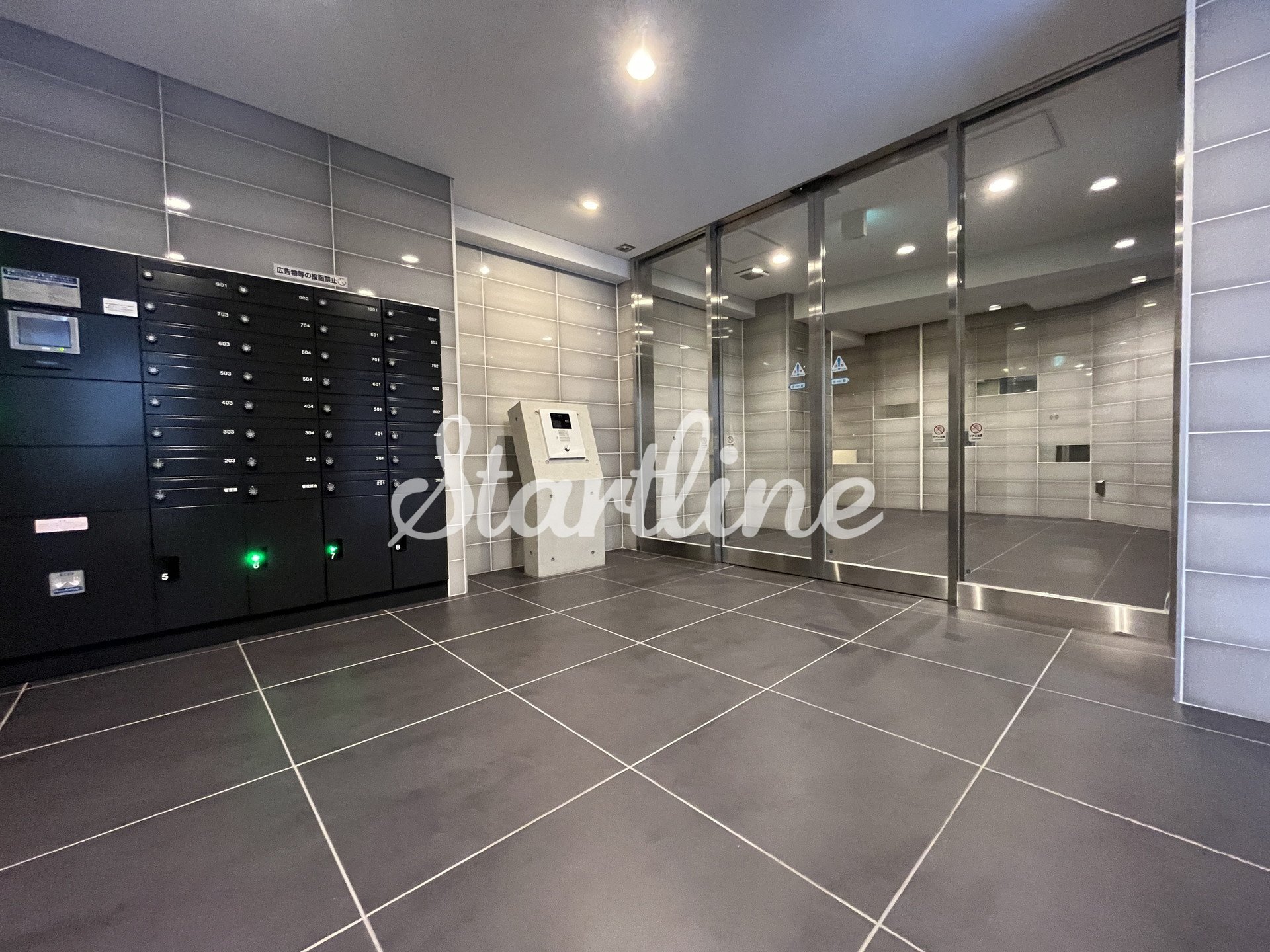 建物エントランス