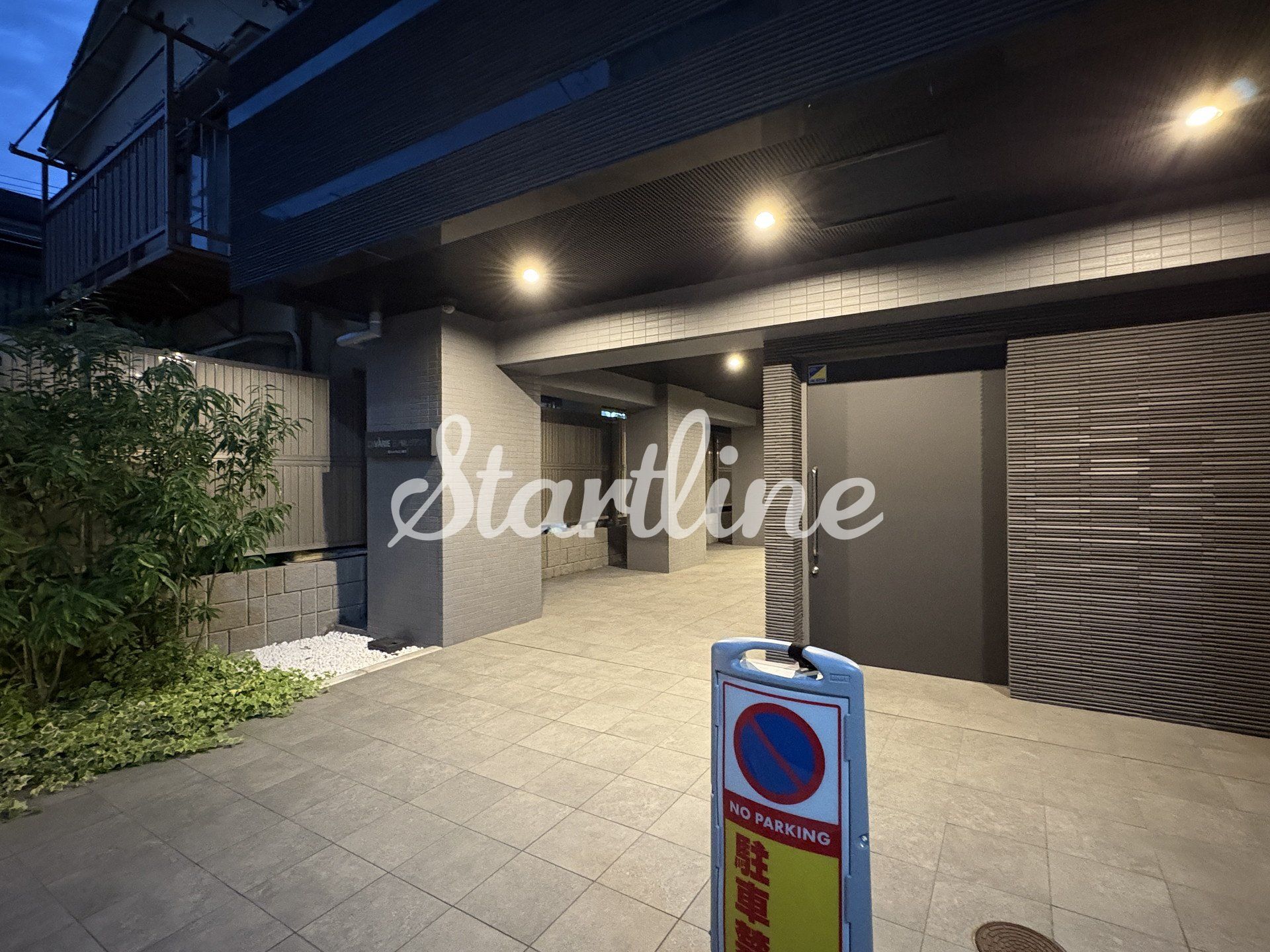 建物エントランス