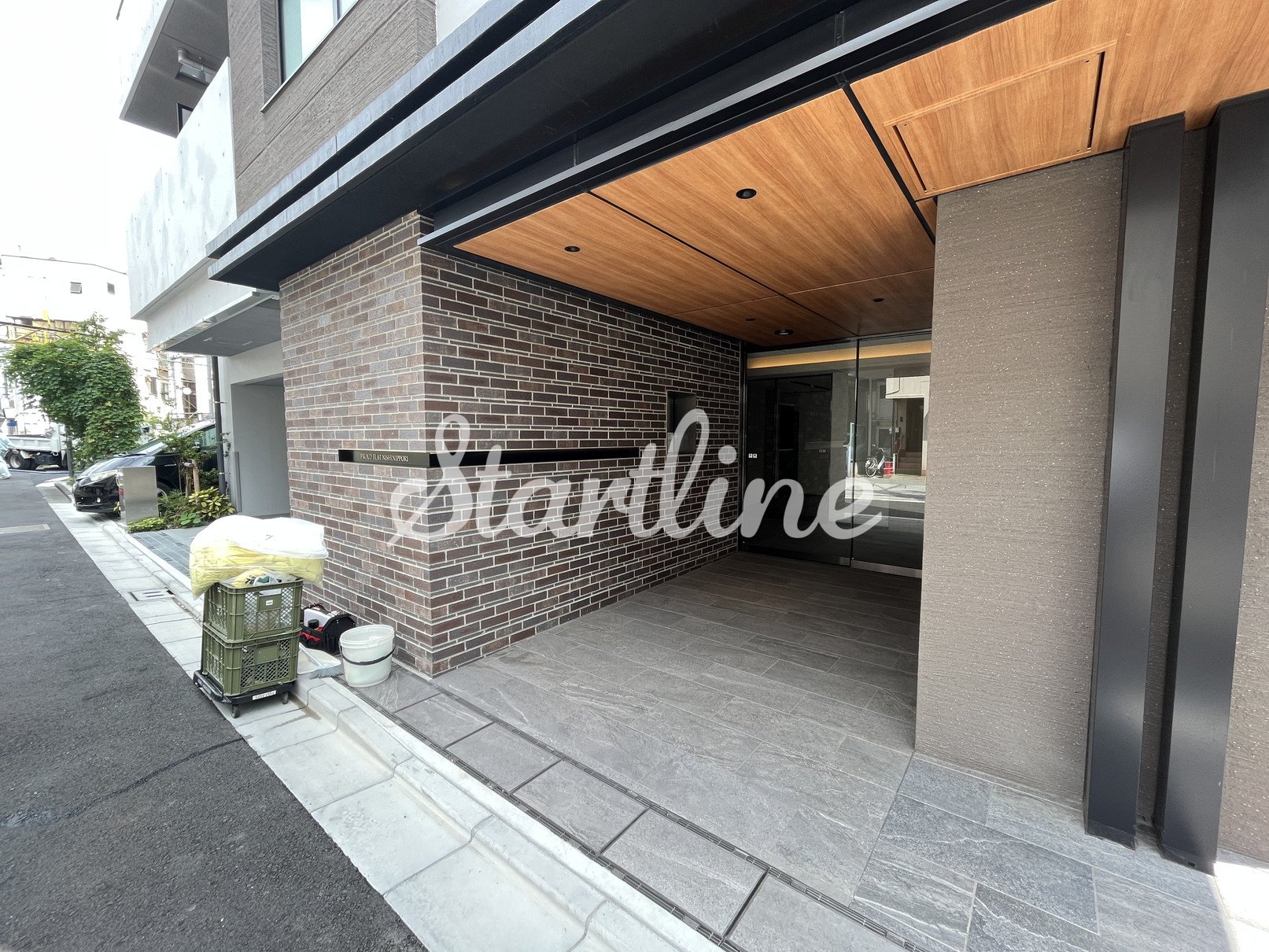建物エントランス