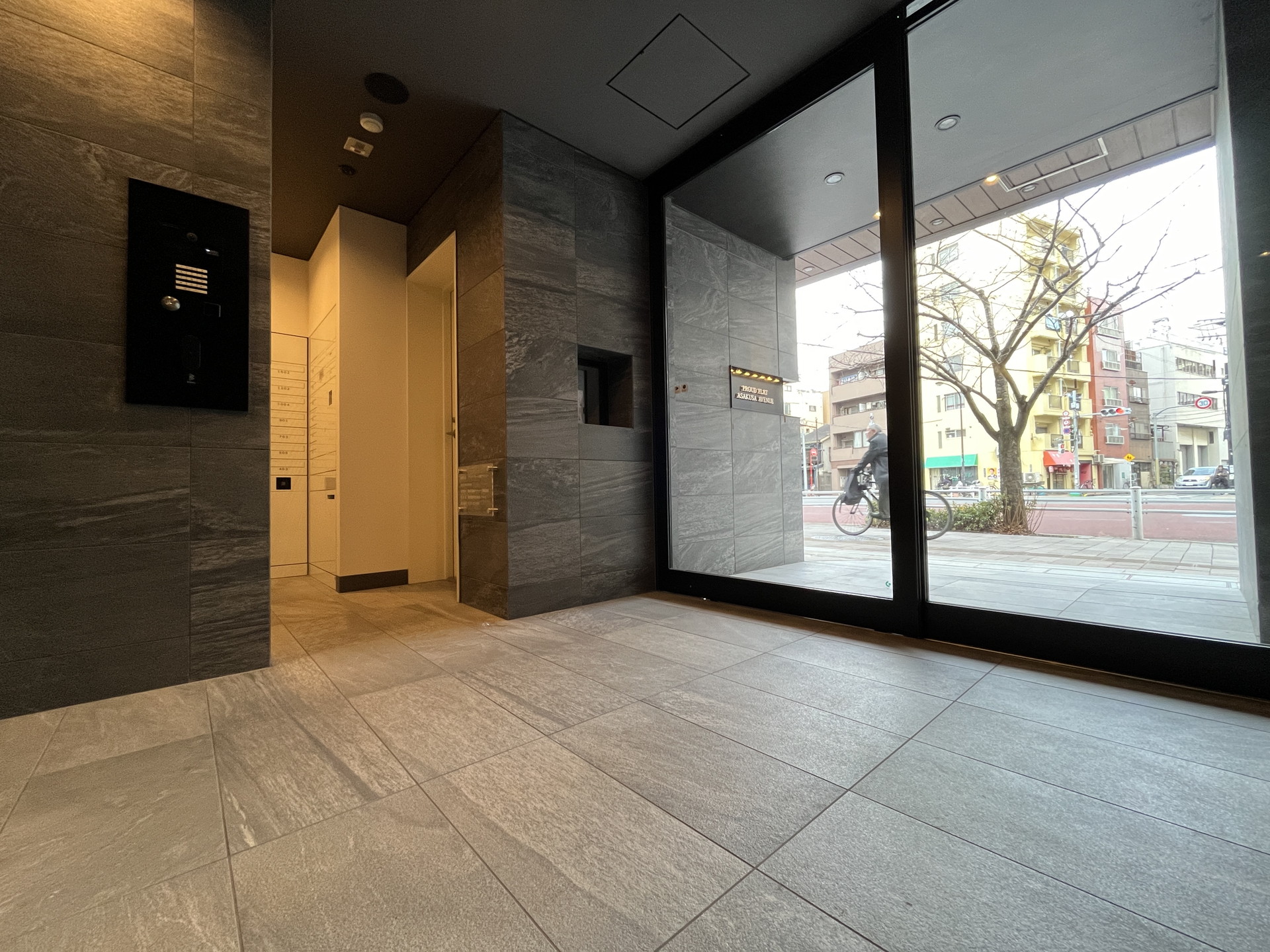 建物エントランス