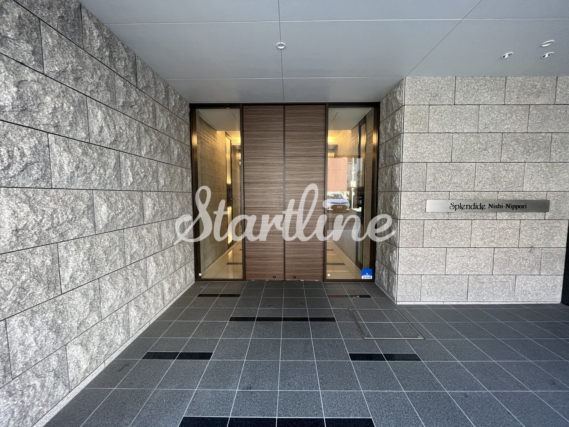 建物エントランス