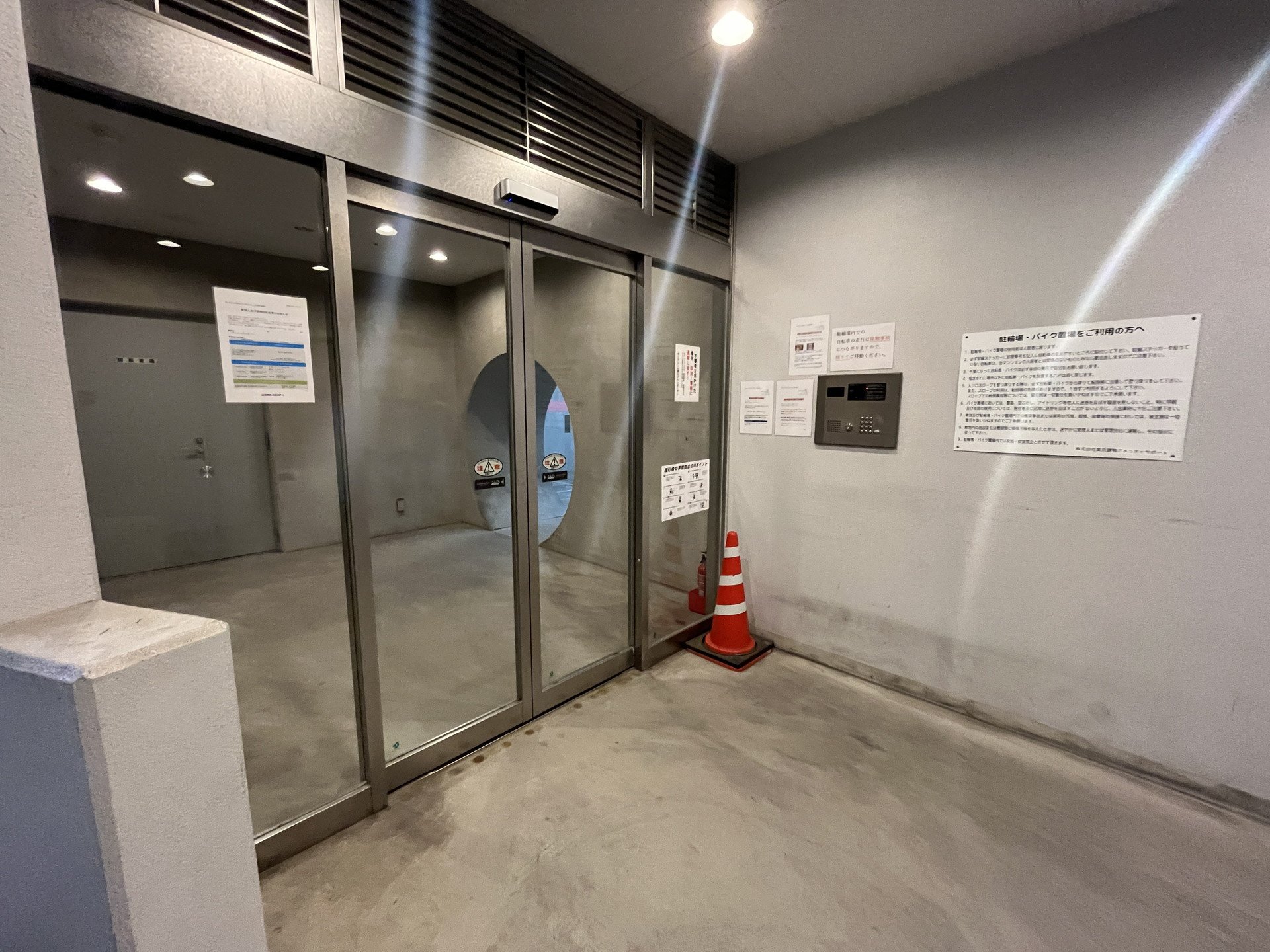 建物エントランス